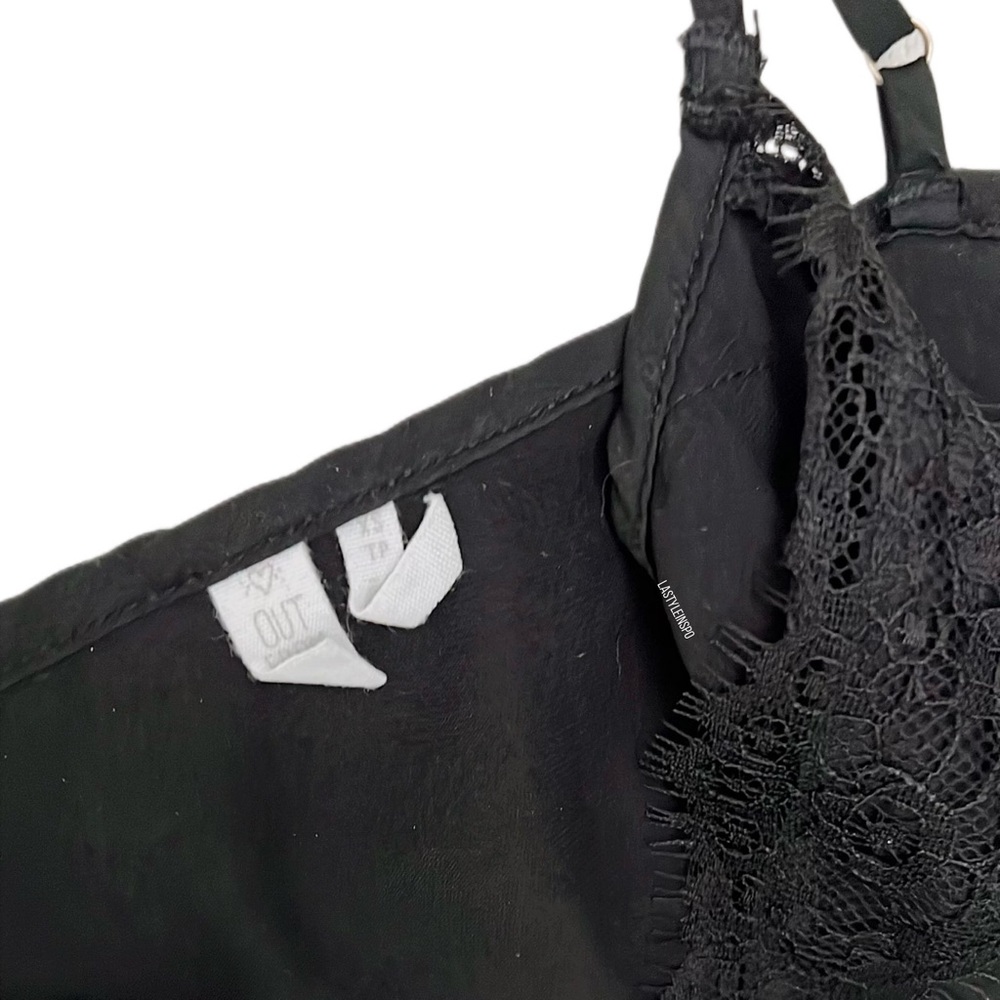 UO Urban Outfitters Out From Under Satin Laced Slip Black Size XS - Picture 4 of 4